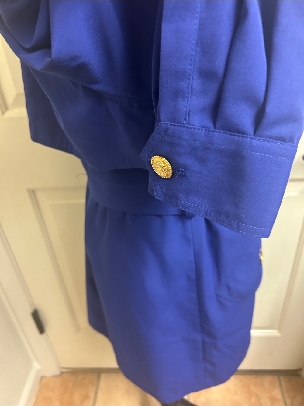 JH Collectibles vintage royal blue short trench coat jacket, Size 8 - Picture 8 of 9